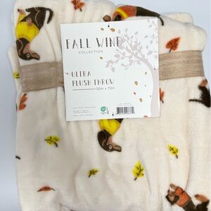 NWT Autumn Dachshund Dog Print Ultra Plush Throw Blanket Ivory 50x70 Dogs Weenie